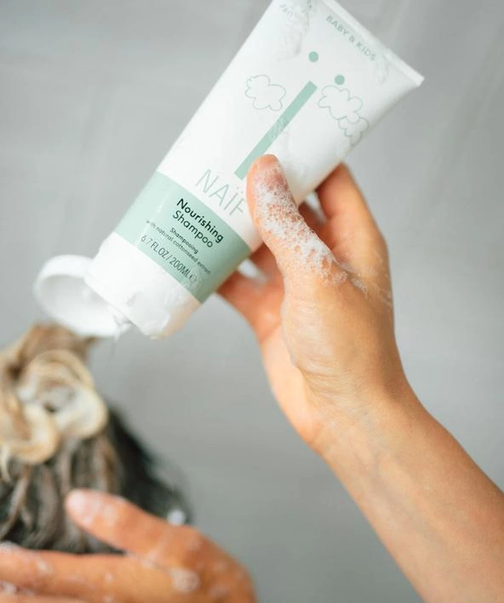 Naïf Combinatie Shampoo & Haarlotion - Babyverzorging - Voordeelverpakking - 2 Stuks - Met Natuurlijke Ingrediënten 3 Naïf Combinatie Shampoo & Haarlotion - Babyverzorging - Voordeelverpakking - 2 Stuks - Met Natuurlijke Ingrediënten - Afbeelding 3