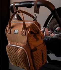 NanaBeebi Luiertas Rugzak Met Verschoonmatje - Cognac - Inclusief Flessenwarmhouder - Kinderwagenhaken En Isoleervak 16 NanaBeebi Luiertas Rugzak Met Verschoonmatje - Cognac - Inclusief Flessenwarmhouder - Kinderwagenhaken En Isoleervak -Babyproducten Winkel 1048x1200 1