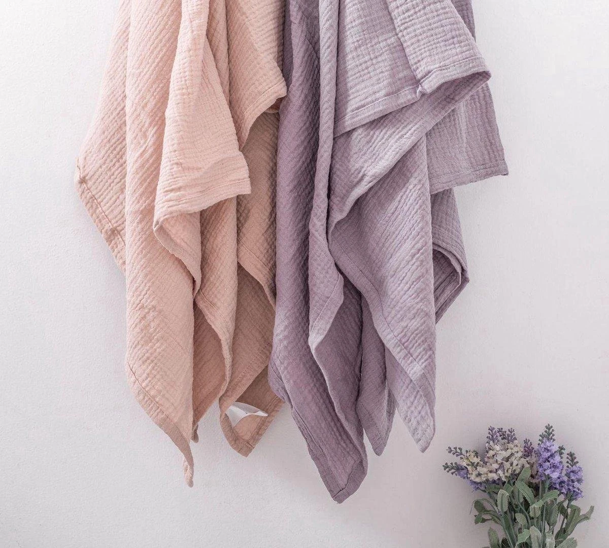 Hydrofiele Doek XL 120x120cm Zand - Luxueuze Kwaliteit - 100% Zacht Katoen - Hydrofiele Luiers - Swaddle - Inbakerdoek - Wikkeldeken- Omslagdoek Baby - Bad 4 Hydrofiele Doek XL 120x120cm Zand - Luxueuze Kwaliteit - 100% Zacht Katoen - Hydrofiele Luiers - Swaddle - Inbakerdoek - Wikkeldeken- Omslagdoek Baby - Bad - Afbeelding 4