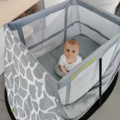 AeroMoov Instant Travel Cot Reisbed - Giraph Sky 22 AeroMoov Instant Travel Cot Reisbed - Giraph Sky -Babyproducten Winkel 1200x1200 1291