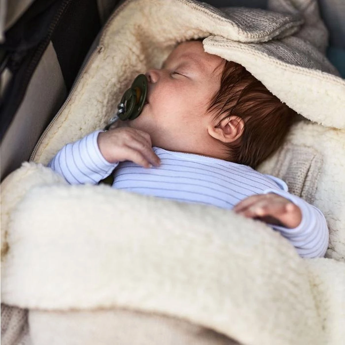 Jollein Voetenzak Voor Autostoel & Kinderwagen - Bliss Knit - Nougat 7 Jollein Voetenzak Voor Autostoel & Kinderwagen - Bliss Knit - Nougat - Afbeelding 7