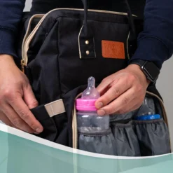 Luiertas Rugzak - Monx Luiertas Verzorgingstas Met Uitklapbaar Babybedje - Overzichtelijke Luierrugzak Extra Buggy En Kinderwagen Haken Inclusief Geïsoleerde Flessenhouder - Zwart 22 Luiertas Rugzak - Monx Luiertas Verzorgingstas Met Uitklapbaar Babybedje - Overzichtelijke Luierrugzak Extra Buggy En Kinderwagen Haken Inclusief Geïsoleerde Flessenhouder - Zwart -Babyproducten Winkel 1200x1200 1542