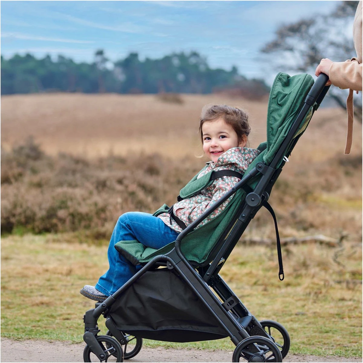 Prénatal Compact Buggy – Kinderwagen Met Boodschappenmand En Zonneklep - Traploos Verstelbare Wandelwagen – Inklapbaar Met 1 Hand - Plooibuggy Groen 2 Prénatal Compact Buggy – Kinderwagen Met Boodschappenmand En Zonneklep - Traploos Verstelbare Wandelwagen – Inklapbaar Met 1 Hand - Plooibuggy Groen - Afbeelding 2