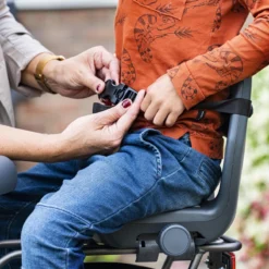 Qibbel 6+ Junior Fietsstoeltje Achter - Legergroen Met Zwart Kussentje -Babyproducten Winkel 1200x1200 1802