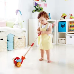 Hape Lilly Musical Stokroller Rood 56 Cm 16 Hape Lilly Musical Stokroller Rood 56 Cm -Babyproducten Winkel 1200x1200 2015