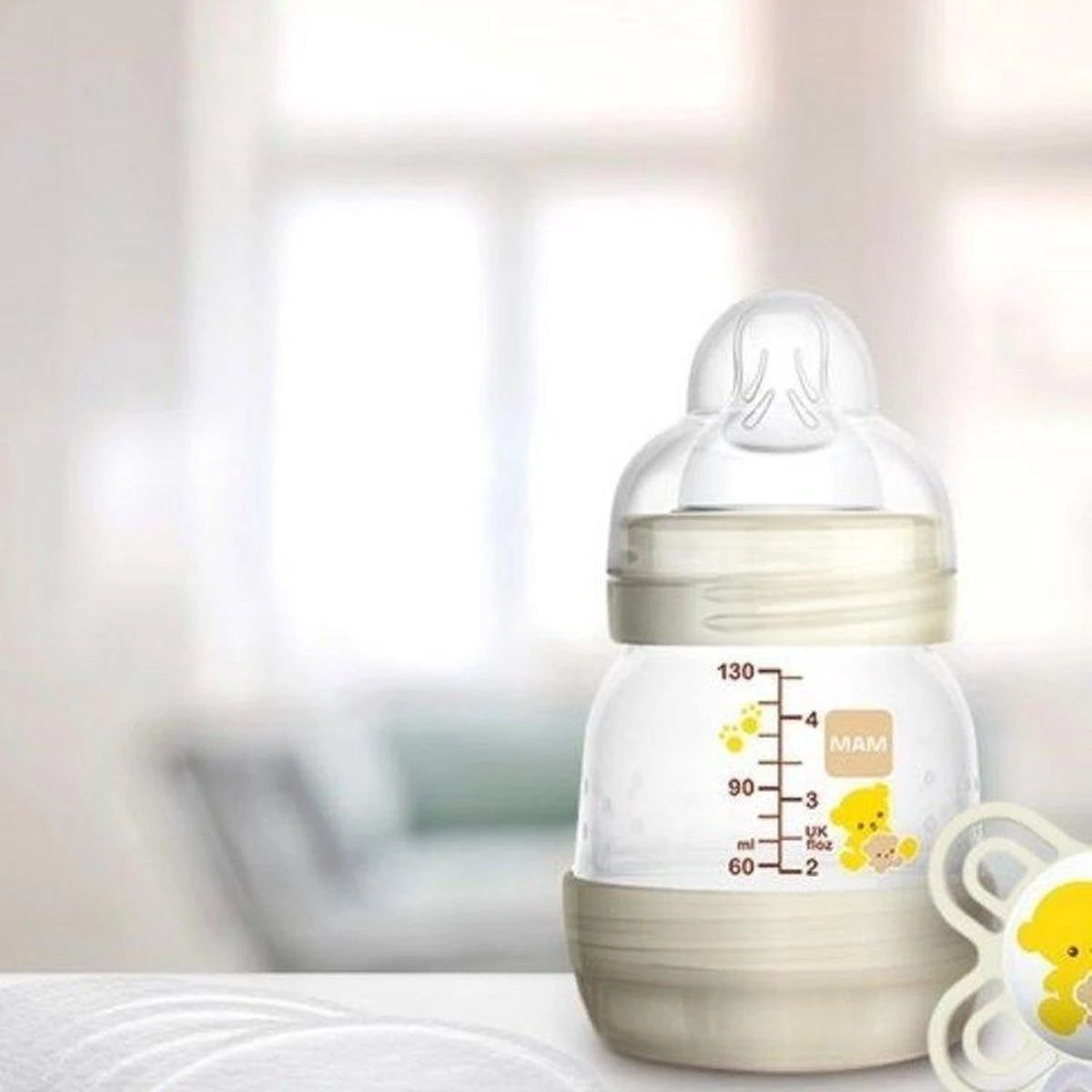 Mam Easy Anti Colic Zuigfles 130ml | Wit Met Fopspeen | Vanaf 0 Maanden | Ideale Drinkfles In Combinatie Met Borstvoeding 5 Mam Easy Anti Colic Zuigfles 130ml | Wit Met Fopspeen | Vanaf 0 Maanden | Ideale Drinkfles In Combinatie Met Borstvoeding - Afbeelding 5