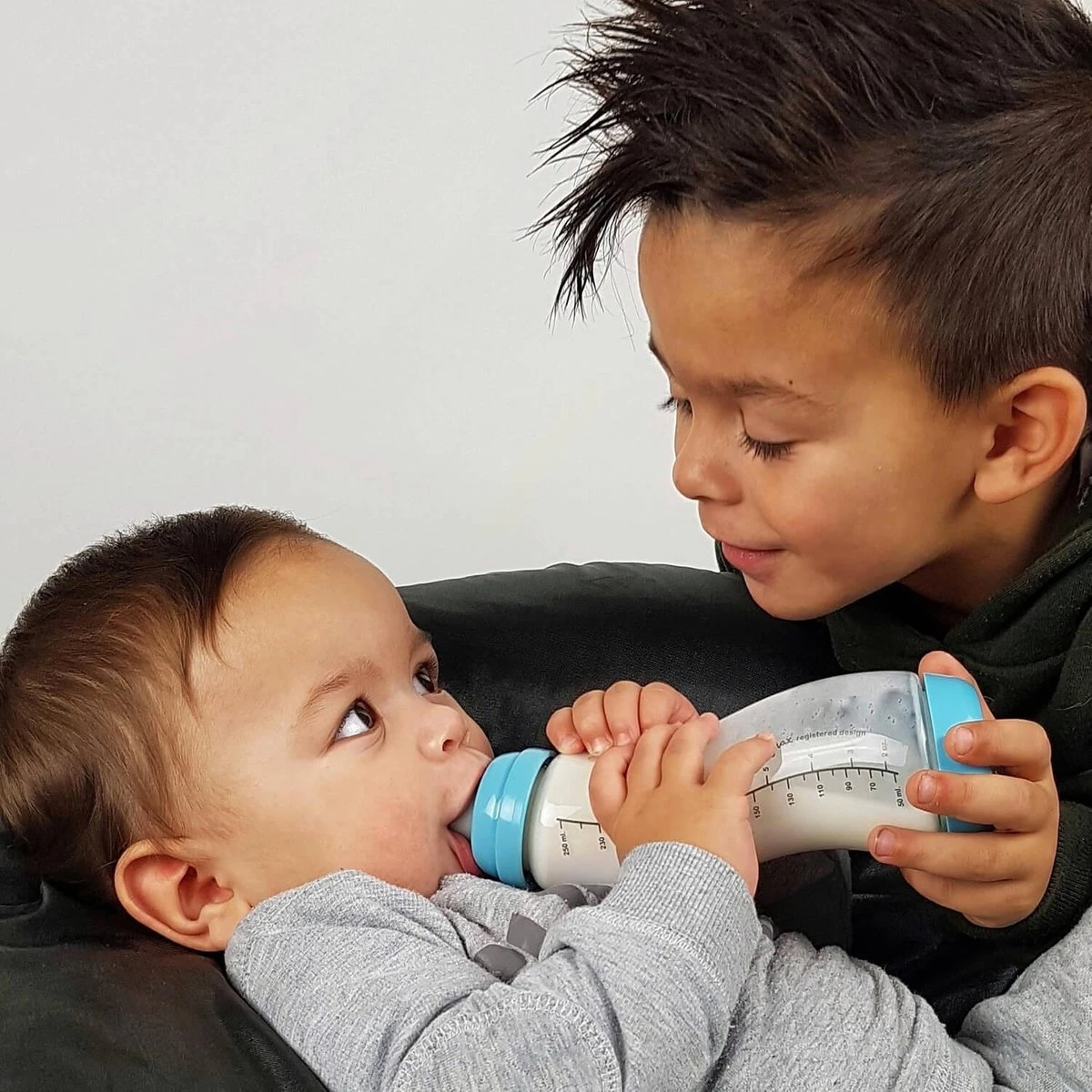 Difrax Glazen Babyfles 250 Ml Natural - Anti-Colic - Blauw - 1 Stuk 8 Difrax Glazen Babyfles 250 Ml Natural - Anti-Colic - Blauw - 1 Stuk - Afbeelding 8