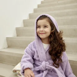 Meyco Baby Badjas Basic Badstof - 98/104 - Soft Lilac 7 Meyco Baby Badjas Basic Badstof - 98/104 - Soft Lilac -Babyproducten Winkel 1200x1200 47