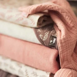 Jollein Badcape Meadow 75x75cm - Rosewood 14 Jollein Badcape Meadow 75x75cm - Rosewood -Babyproducten Winkel 1200x1200 978