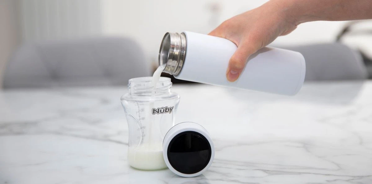 Nûby - RapidCool™ - Maak De Perfecte Flesvoeding Voor Je Baby - Flessenkoeler - Inclusief Melkpoederdispenser En Digitaal Deksel - Wit 6 Nûby - RapidCool™ - Maak De Perfecte Flesvoeding Voor Je Baby - Flessenkoeler - Inclusief Melkpoederdispenser En Digitaal Deksel - Wit - Afbeelding 6