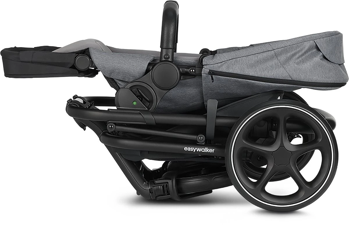 Easywalker Harvey 3 / Harvey³ Voordeelset Bestaande Uit Kinderwagen, Reiswieg, Voetenzak, Regenhoes Voor Zitting En Reiswieg, Hoes Voor De Reiswiegmatras - Kleur Fossil Grey 5 Easywalker Harvey 3 / Harvey³ Voordeelset Bestaande Uit Kinderwagen, Reiswieg, Voetenzak, Regenhoes Voor Zitting En Reiswieg, Hoes Voor De Reiswiegmatras - Kleur Fossil Grey - Afbeelding 5