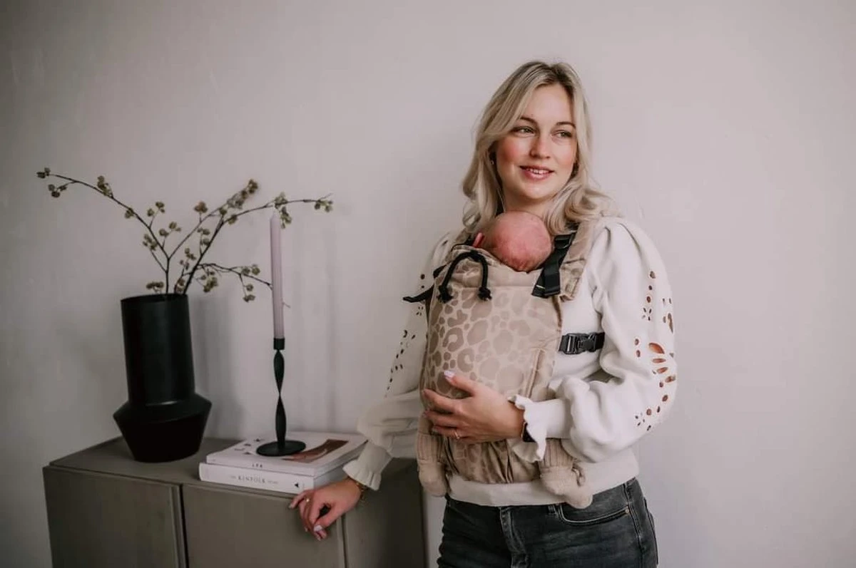 Draagzak - Cross & Go - Pure Baby Love - Panter Taupe - Maat 44 T/m 74 7 Draagzak - Cross & Go - Pure Baby Love - Panter Taupe - Maat 44 T/m 74 - Afbeelding 7