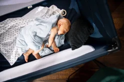 Hauck Dream N Play Plus Campingbedje - Navy 26 Hauck Dream N Play Plus Campingbedje - Navy -Babyproducten Winkel 1200x800 129