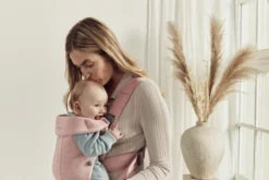 BabyBjörn Draagzak Mini - 3D Jersey - Lichtroze -Babyproducten Winkel 1200x800 224