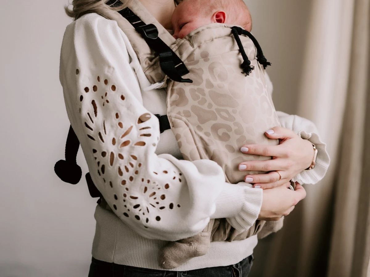 Draagzak - Cross & Go - Pure Baby Love - Panter Taupe - Maat 44 T/m 74 5 Draagzak - Cross & Go - Pure Baby Love - Panter Taupe - Maat 44 T/m 74 - Afbeelding 5