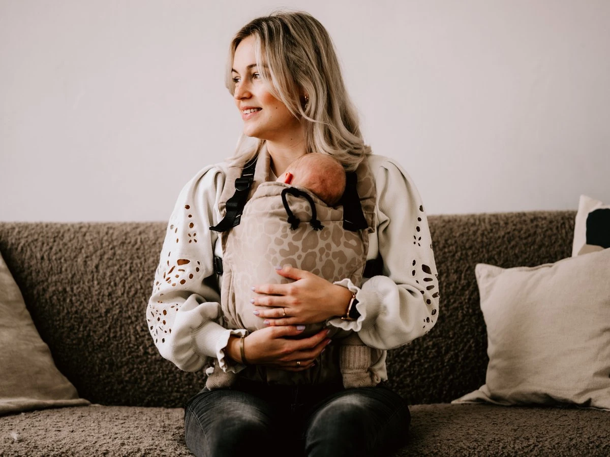 Draagzak - Cross & Go - Pure Baby Love - Panter Taupe - Maat 44 T/m 74 6 Draagzak - Cross & Go - Pure Baby Love - Panter Taupe - Maat 44 T/m 74 - Afbeelding 6