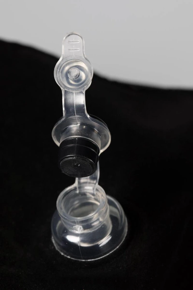 Juca Travels - Vliegtuigbedje - Voetkussen Opblaasbaar - Voetensteun - Voetenbankje - 3 Hoogte Standen - Reiskussen 9 Juca Travels - Vliegtuigbedje - Voetkussen Opblaasbaar - Voetensteun - Voetenbankje - 3 Hoogte Standen - Reiskussen - Afbeelding 9