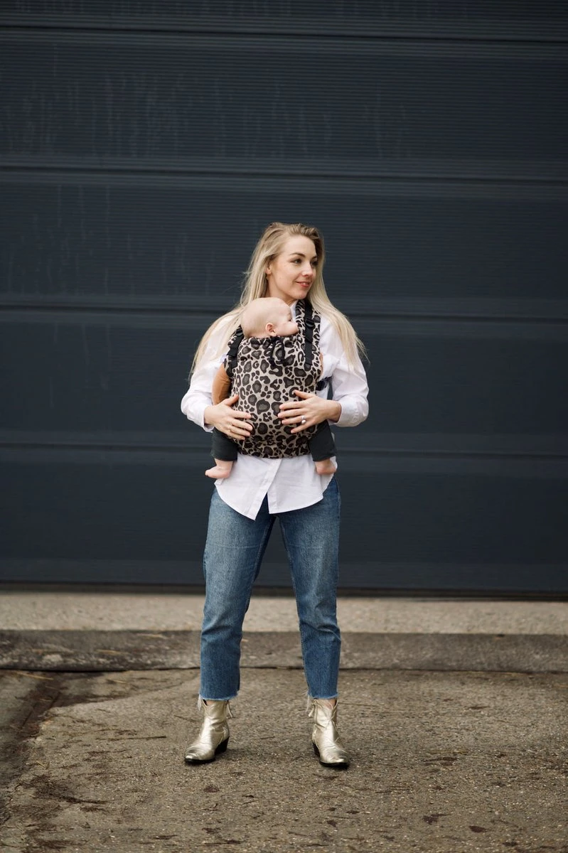 Pure Baby Love - Draagzak - Cross & Go - Panter Zwart - Maat 44/50 - 74 2 Pure Baby Love - Draagzak - Cross & Go - Panter Zwart - Maat 44/50 - 74 - Afbeelding 2