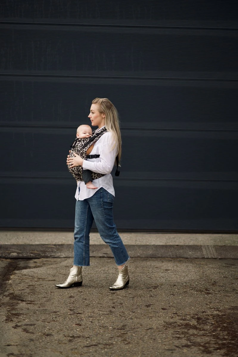 Pure Baby Love - Draagzak - Cross & Go - Panter Zwart - Maat 44/50 - 74 3 Pure Baby Love - Draagzak - Cross & Go - Panter Zwart - Maat 44/50 - 74 - Afbeelding 3