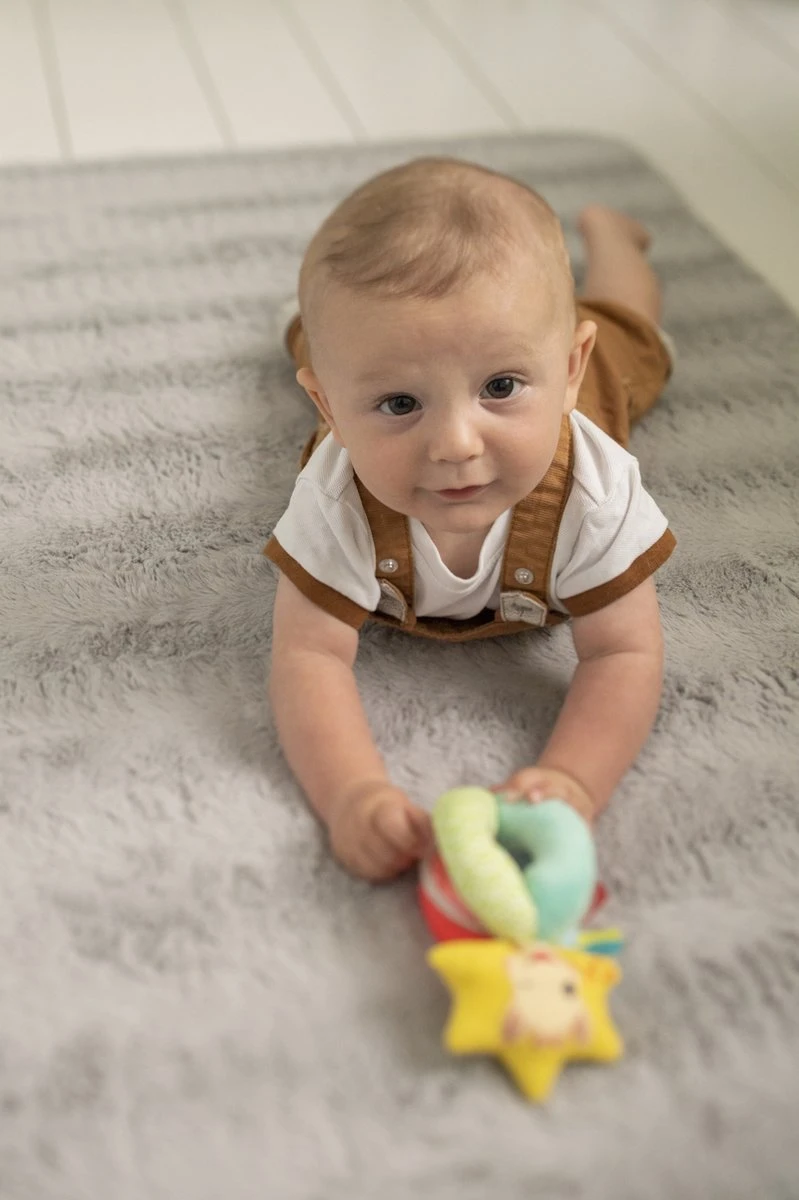 Sophie De Giraf - Rammelaar - Stoffen Balletjes Rammelaar 2 Sophie De Giraf - Rammelaar - Stoffen Balletjes Rammelaar - Afbeelding 2